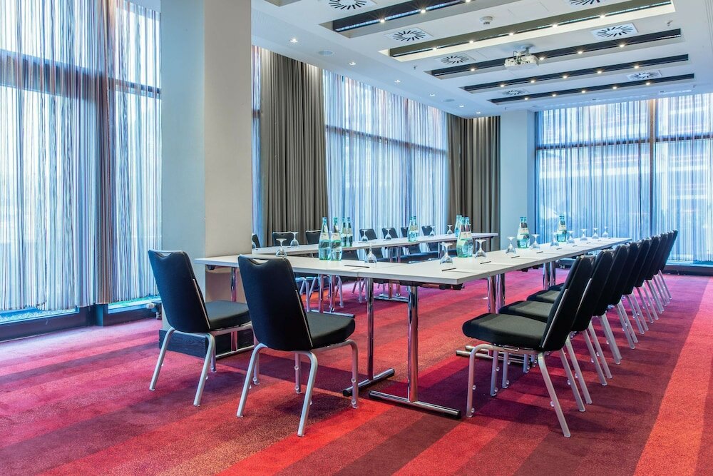 Фото Radisson Blu Hotel, Hamburg