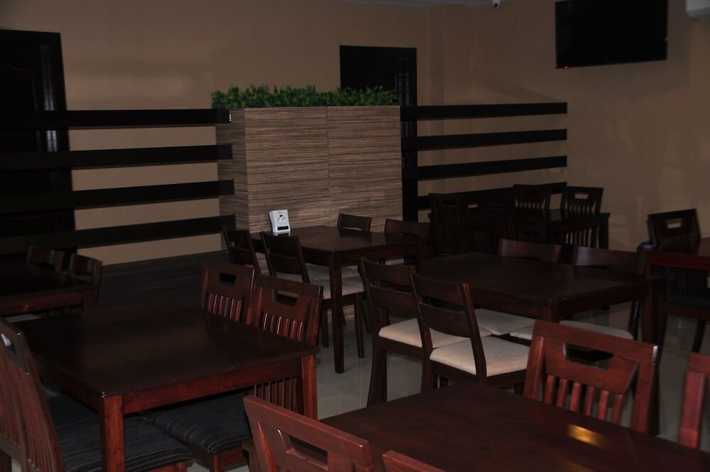 Фото Columbus Plaza Hotel