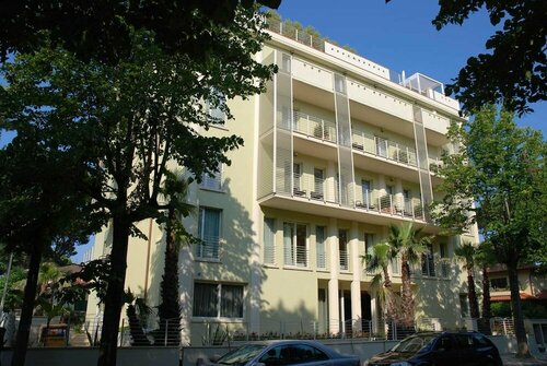 Внешний вид отеля Zen Hotel Versilia в Пьетрасанте, фото 2