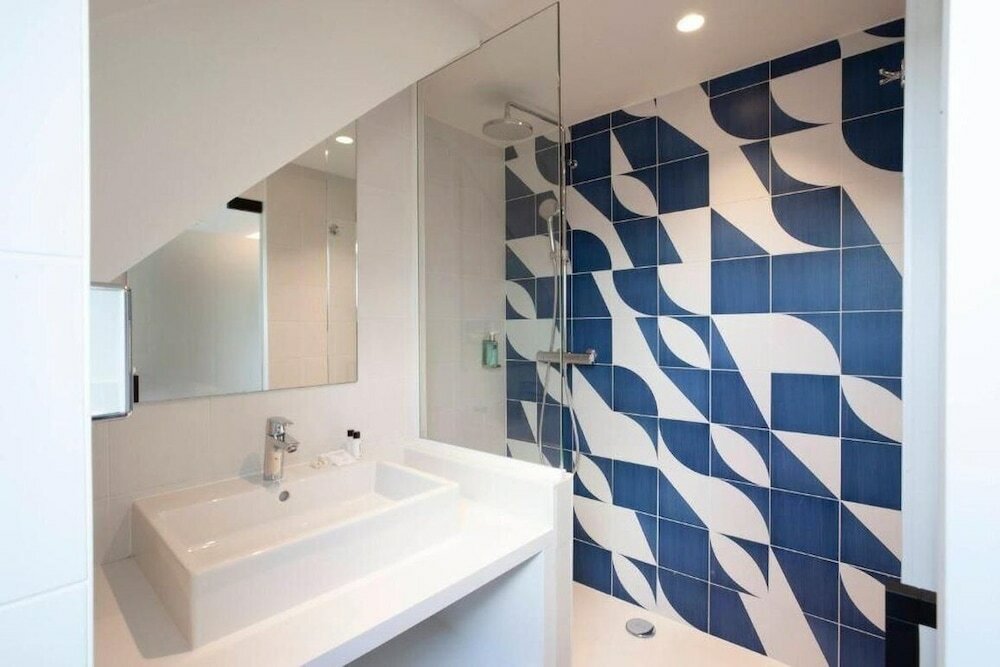 Фото New Damshire