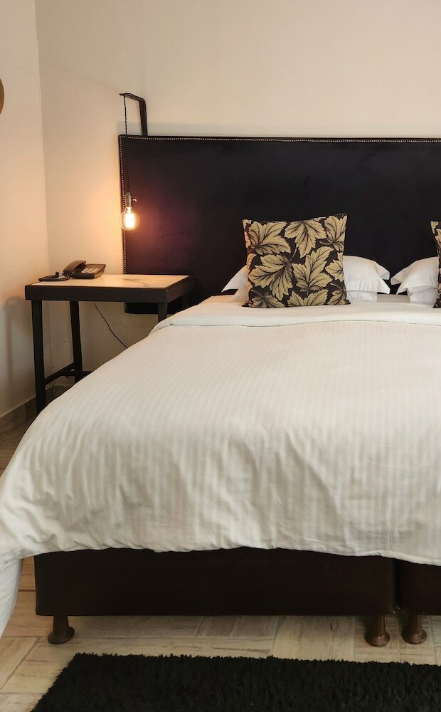 Фото Little Scotia Guest House