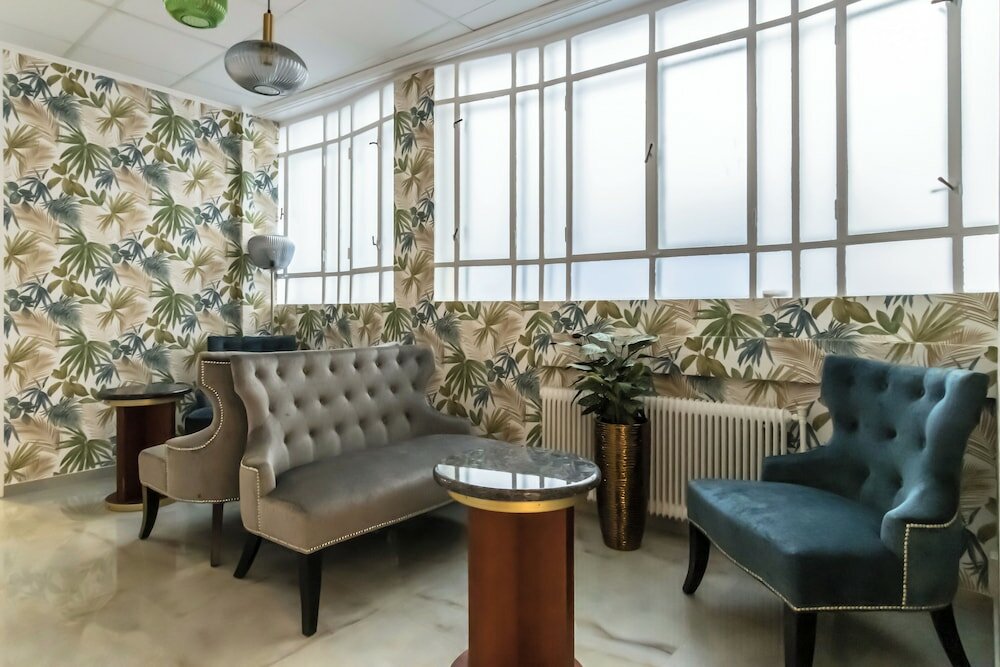 Фото Hotel Corvinus