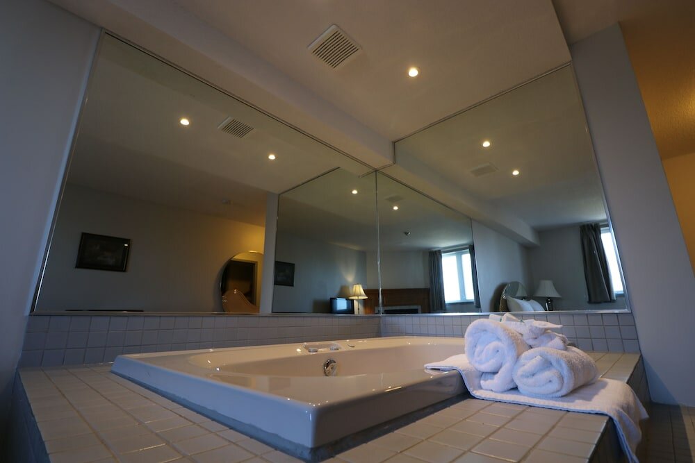 Фото Super 8 by Wyndham Niagara Falls NY