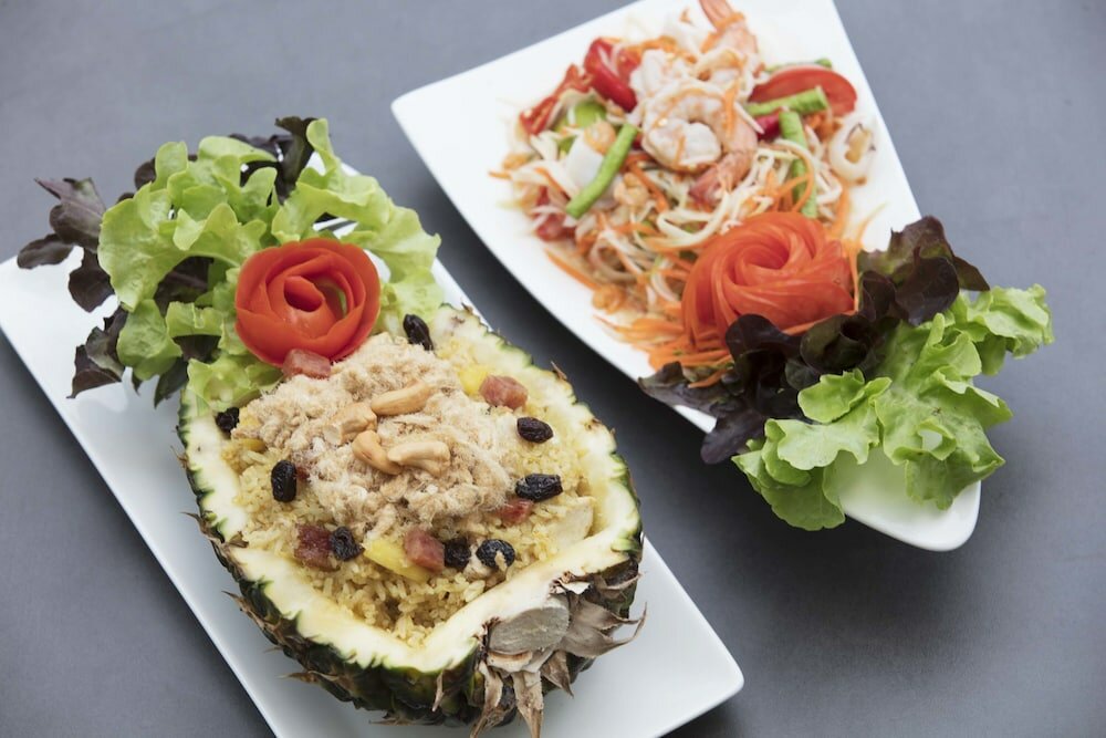 Фото Chom View Hotel