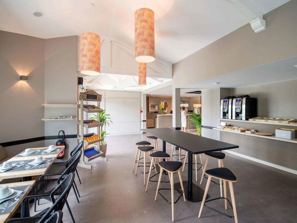 Фото Kyriad Bordeaux Sud - Villenave d'Ornon