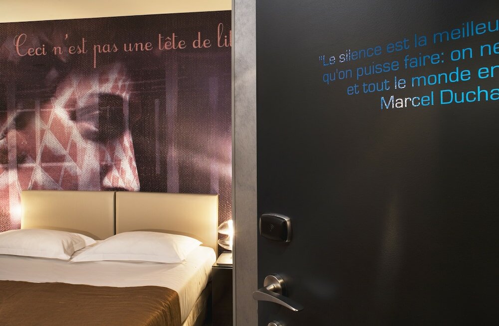 Фото Hôtel A La Villa des Artistes