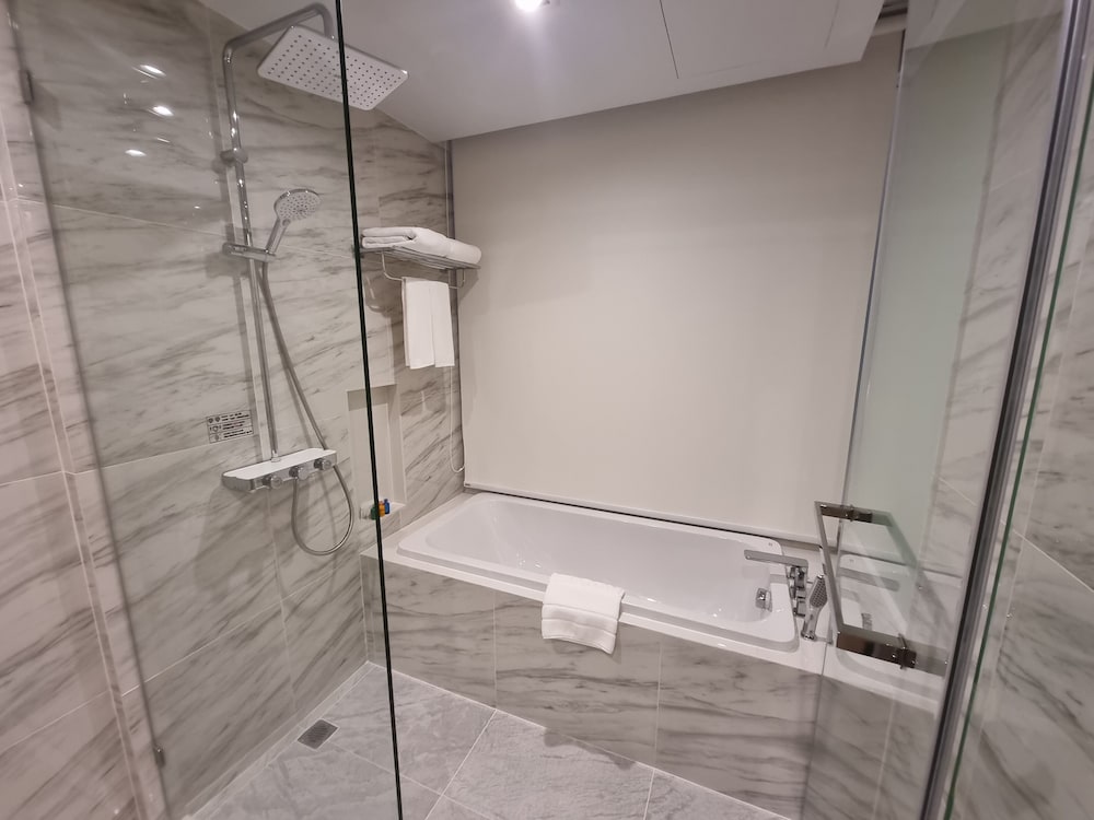 Фото Pattaya Discovery Beach Hotel