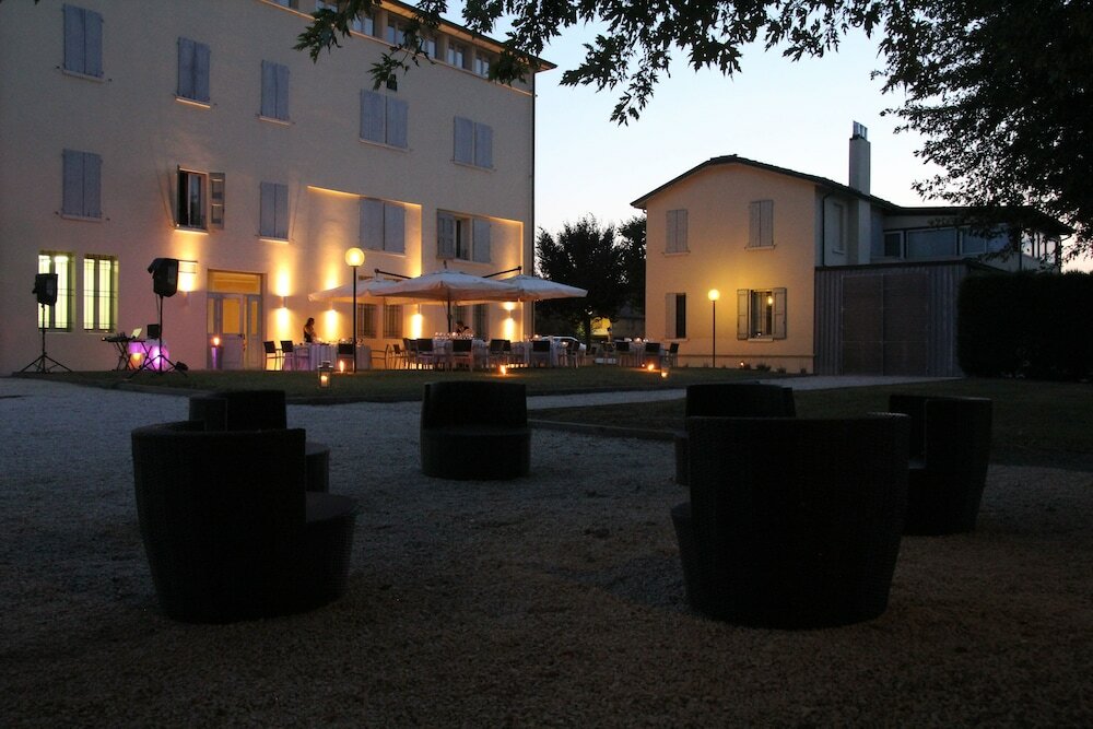 Фото Rechigi Park Hotel