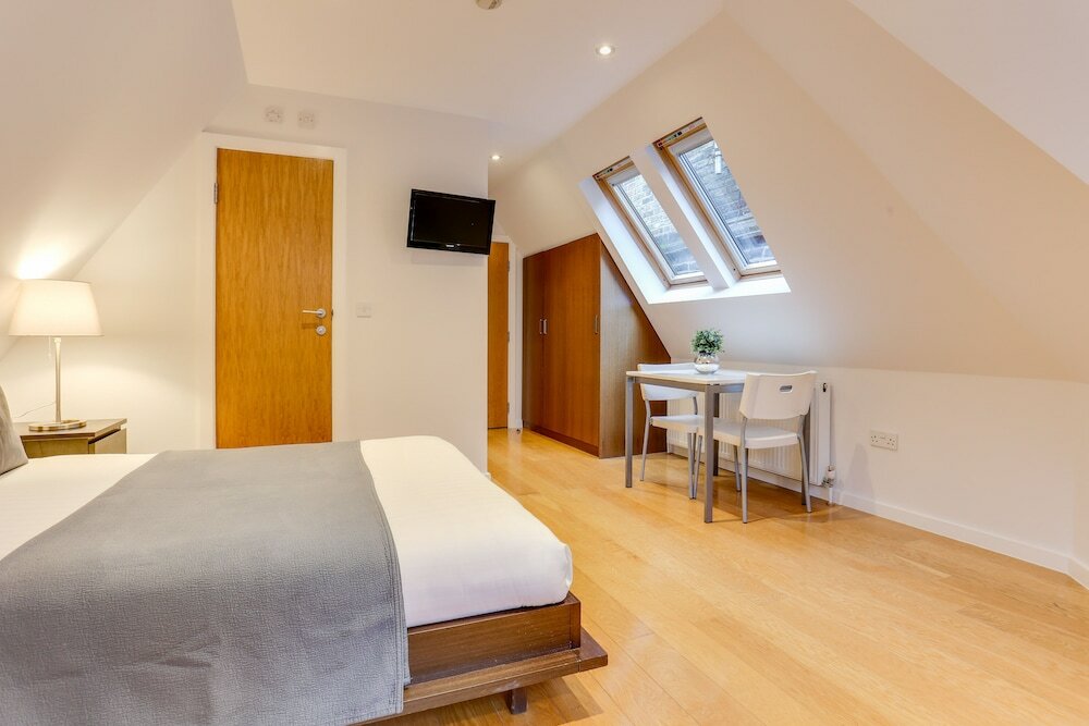 Фото St James House Serviced Apartments