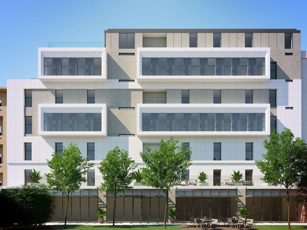 Фото Nh Hotel Porto Jardim