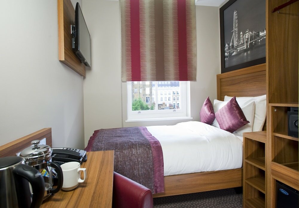 Фото London Court Hotel