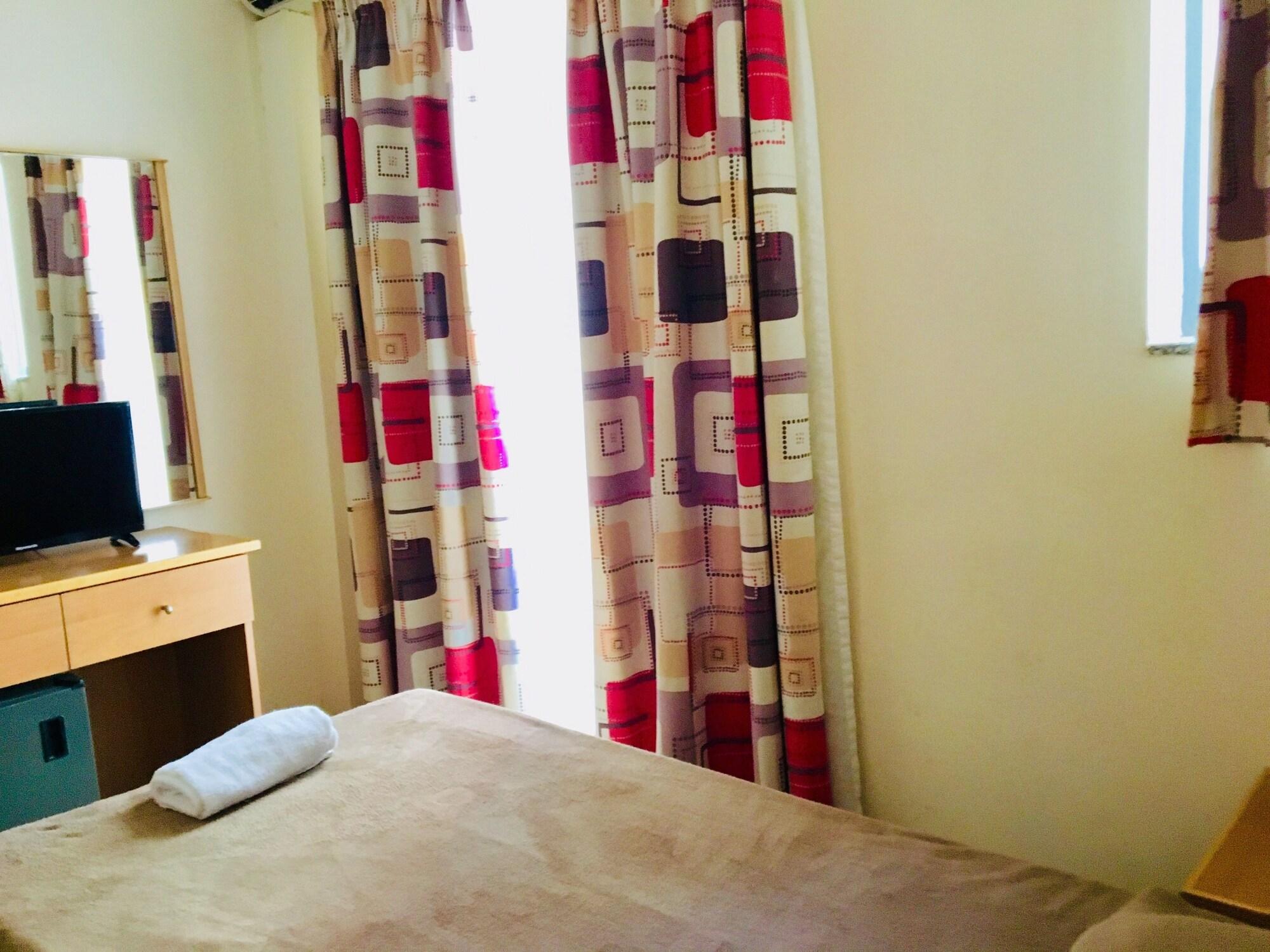 Фото Tropicana Hotel