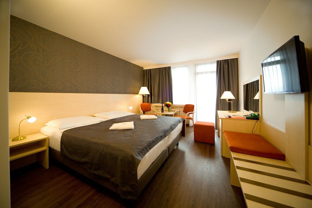 Фото отеля 3