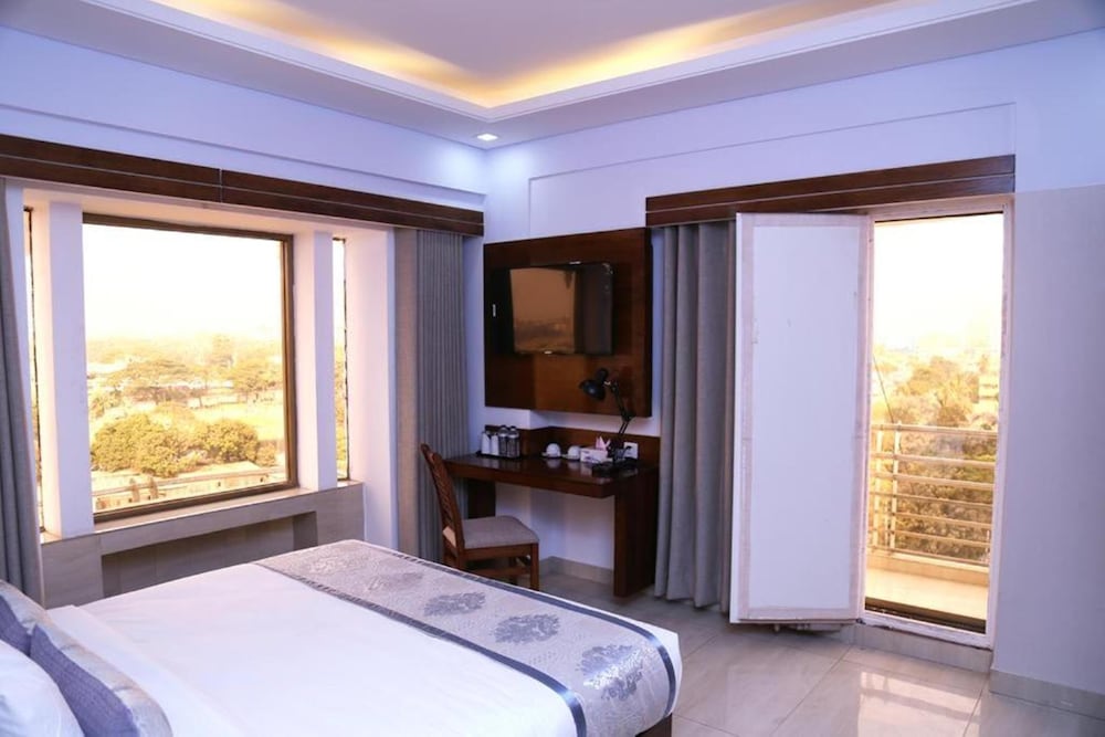 Фото White Palace Hotel