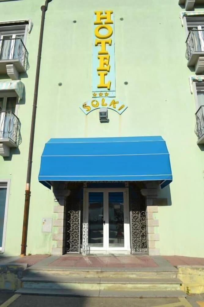 Фото отеля 1