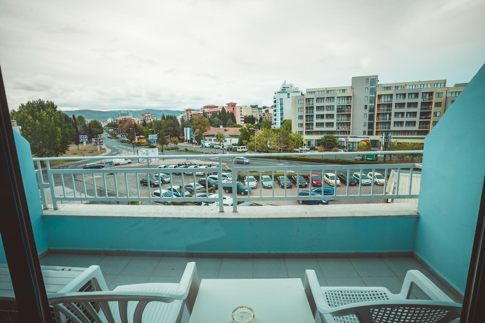 Фото Bohemi Hotel