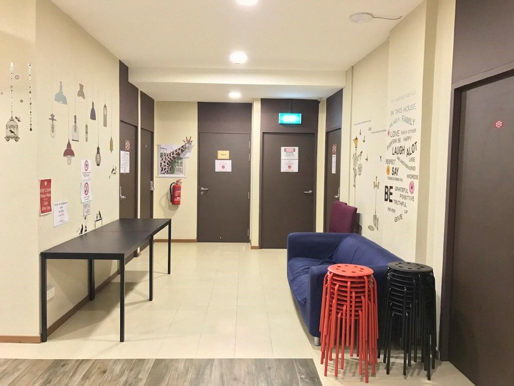 Фото Adamson Lodge - Hostel