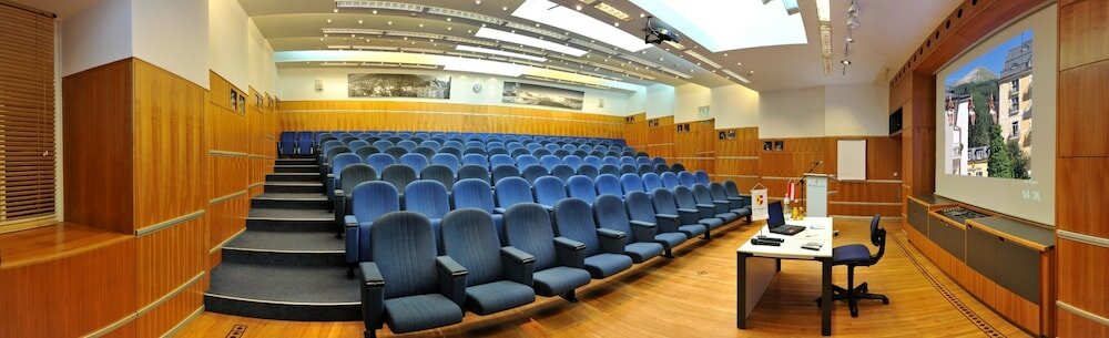 Фото Hotel Salzburger Hof