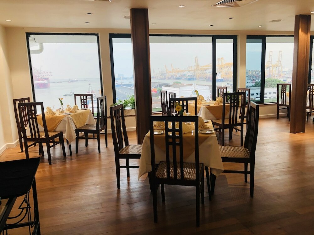 Фото Grand Oriental Hotel