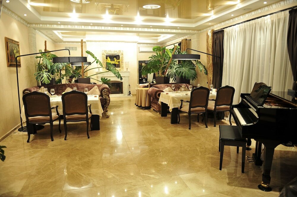 Фото Diplomat Hotel