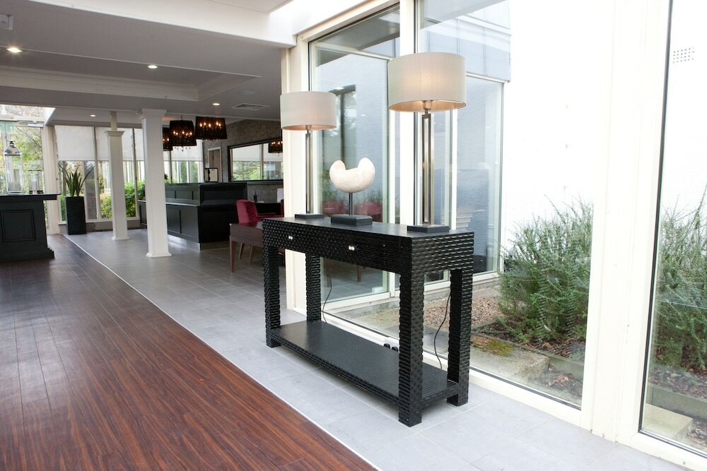 Фото The Landmark Hotel and Leisure Club