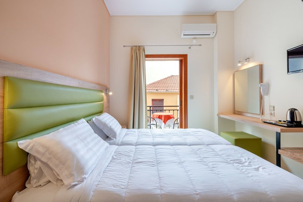 Фото Aggelos Hotel