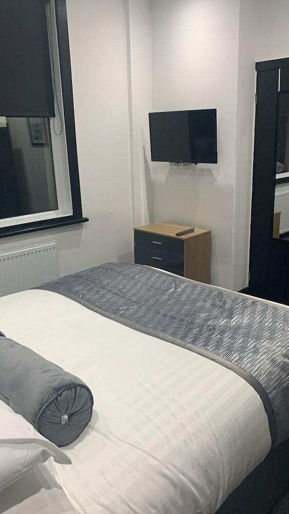 Фото Woodhouse Hotel