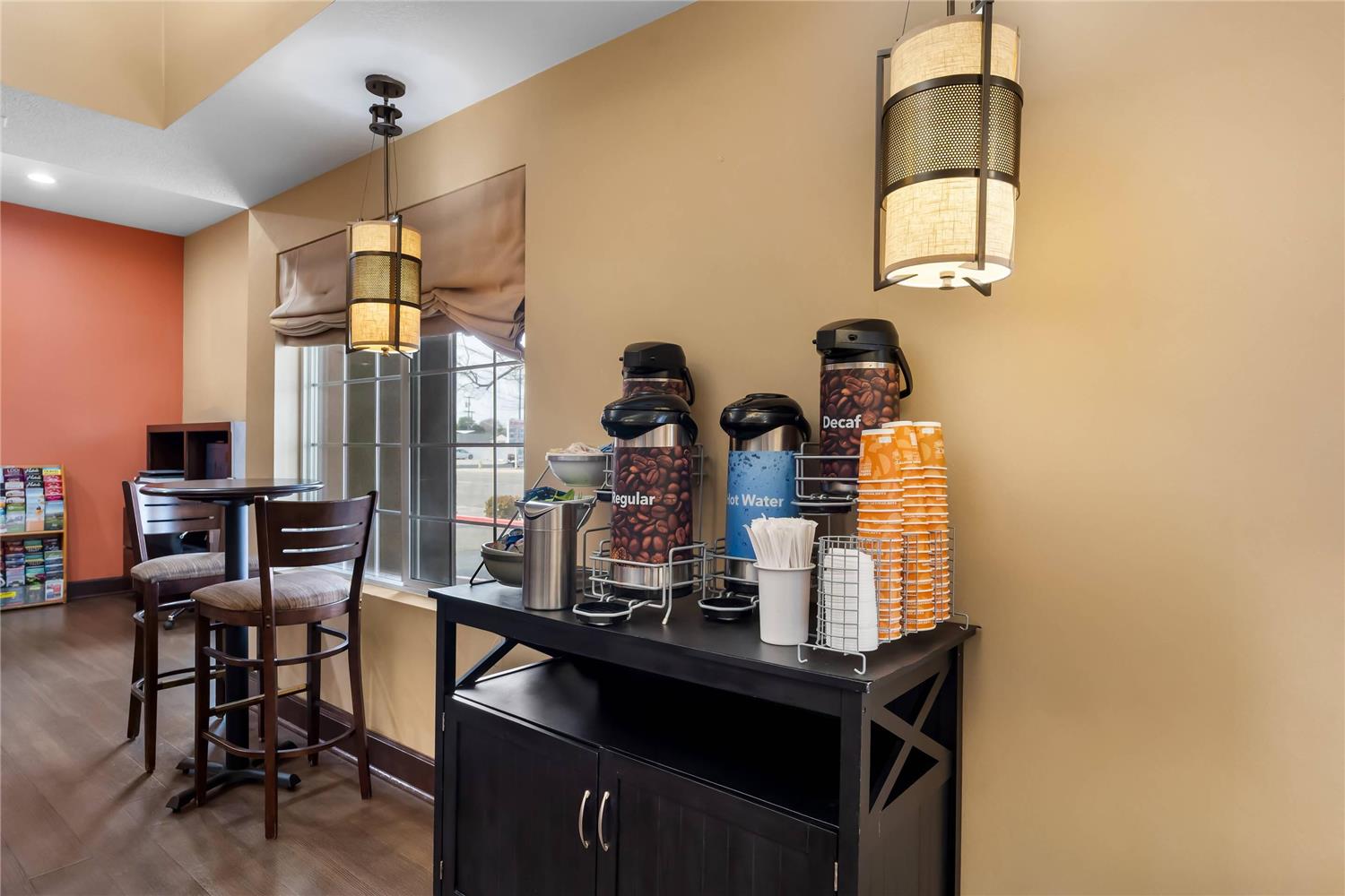 Фото Comfort Suites