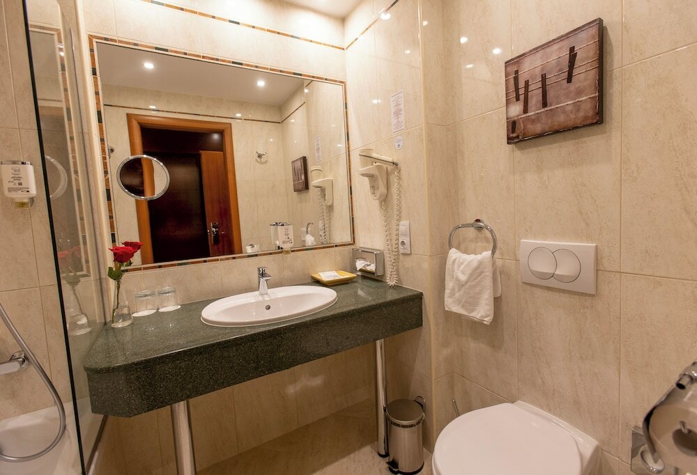 Фото Lions Garden Hotel