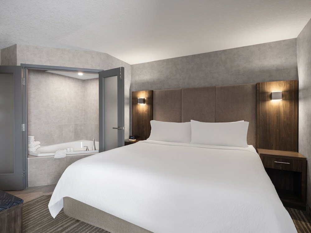 Фото Holiday Inn Calgary-Airport, an Ihg Hotel