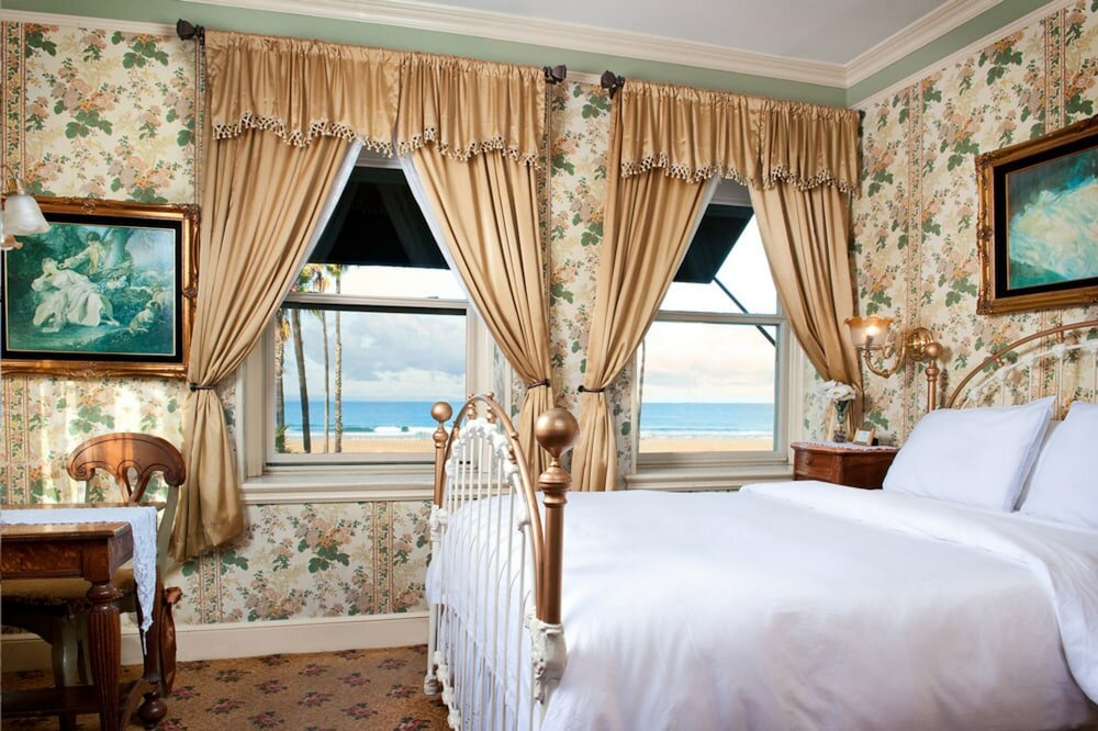 Фото Dorymans Oceanfront Inn