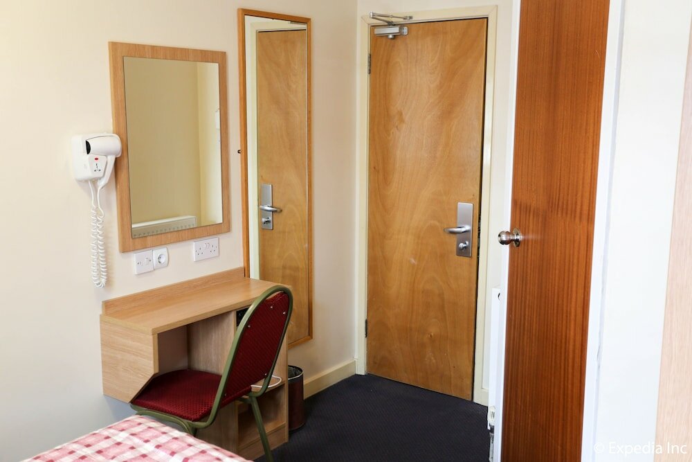 Фото Colliers Hotel