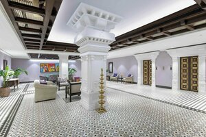 Гостиница Vivanta Ernakulam, Marine Drive