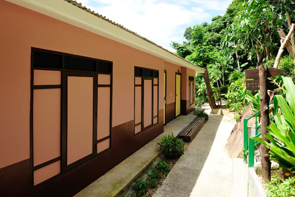 Фото Phi Phi Arboreal Resort