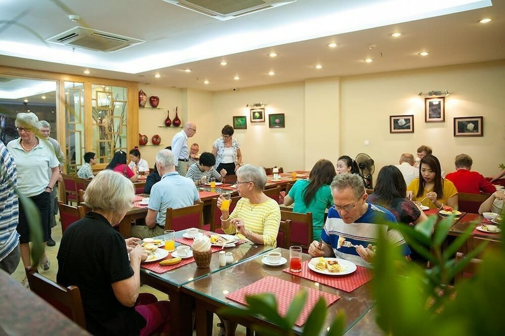 Фото First Eden Hotel