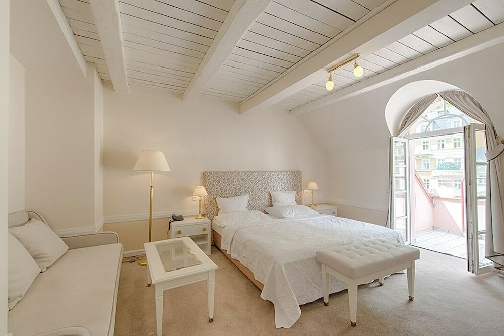 Фото Hotel Embassy