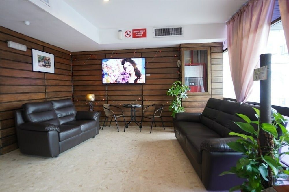 Фото Lodge 18 Hotel