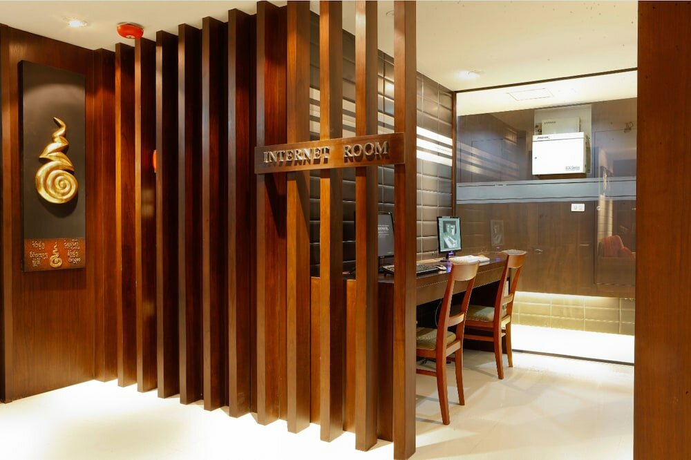 Фото Inn House Hotel