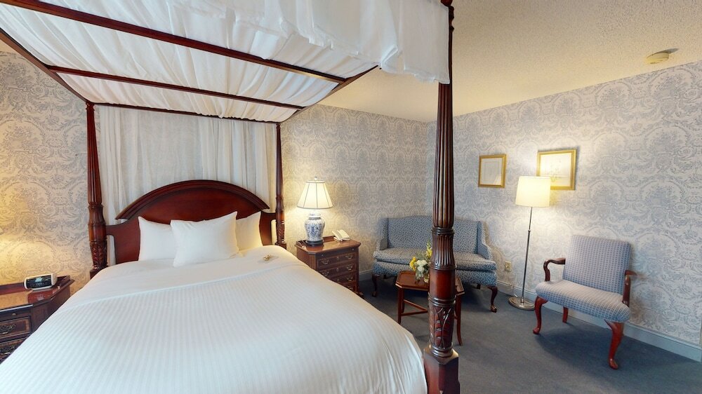 Фото The Farmington Inn & Suites