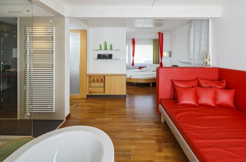 Гостиница Ramada by Wyndham Baden Hotel du Parc в Бадене
