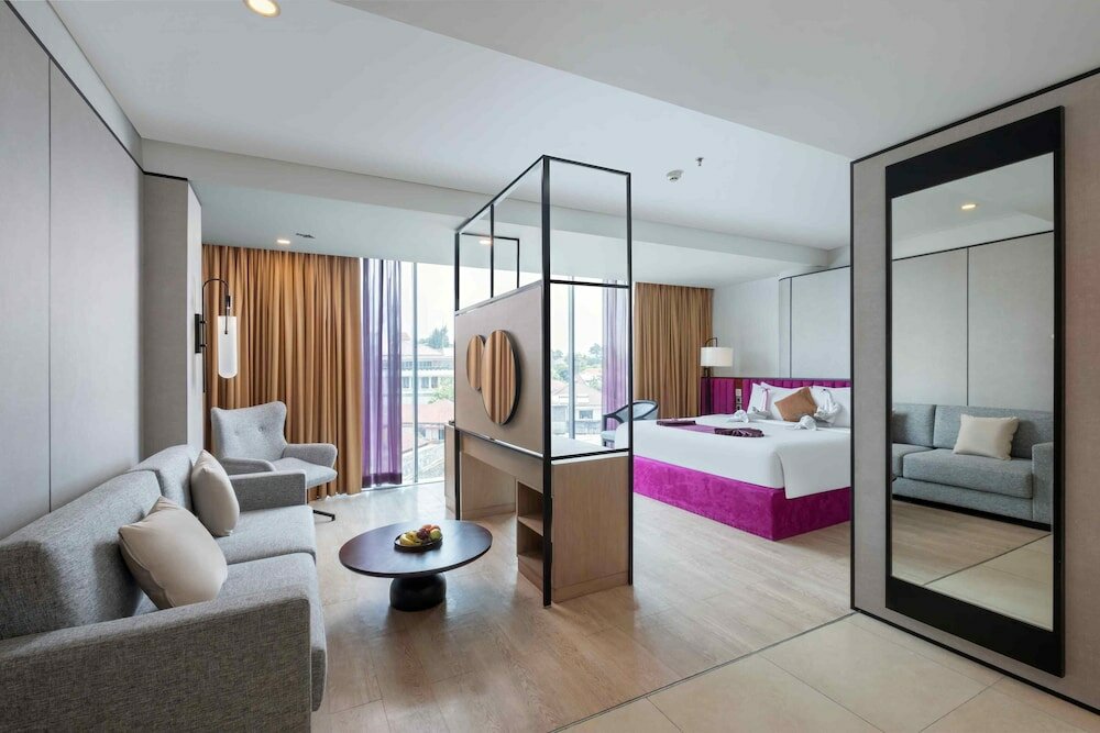 Фото Grand Edge Hotel Semarang