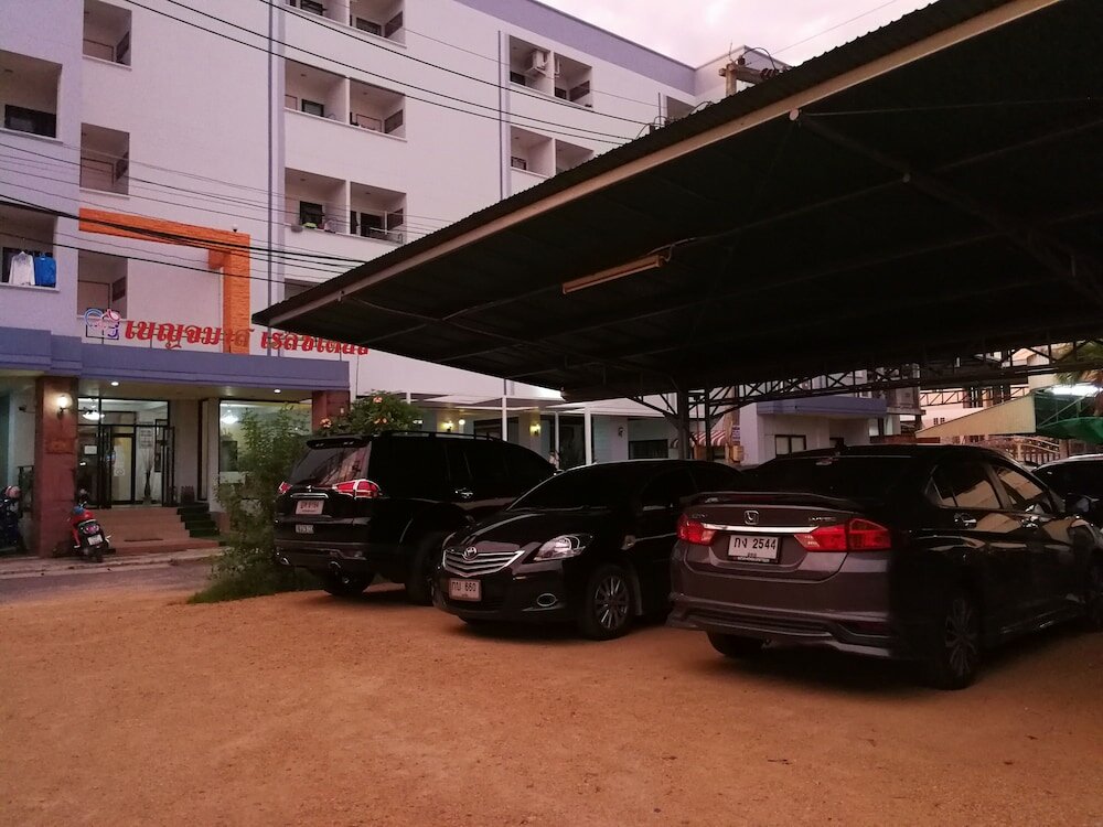 Фото Benjamart Residence