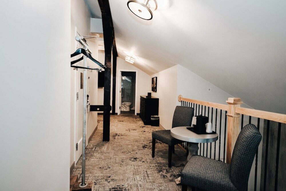 Фото The Railroad Inn