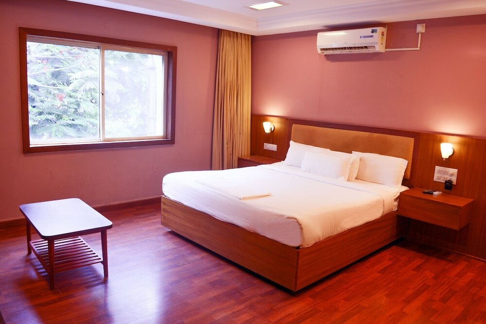 Фото Serene Boutique Hotel