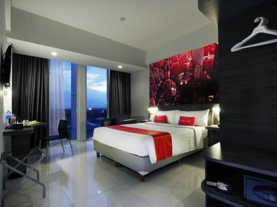 Фото Отель Favehotel Sudirman
