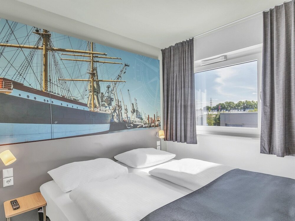 Фото B&b Hotel Hamburg-Harburg