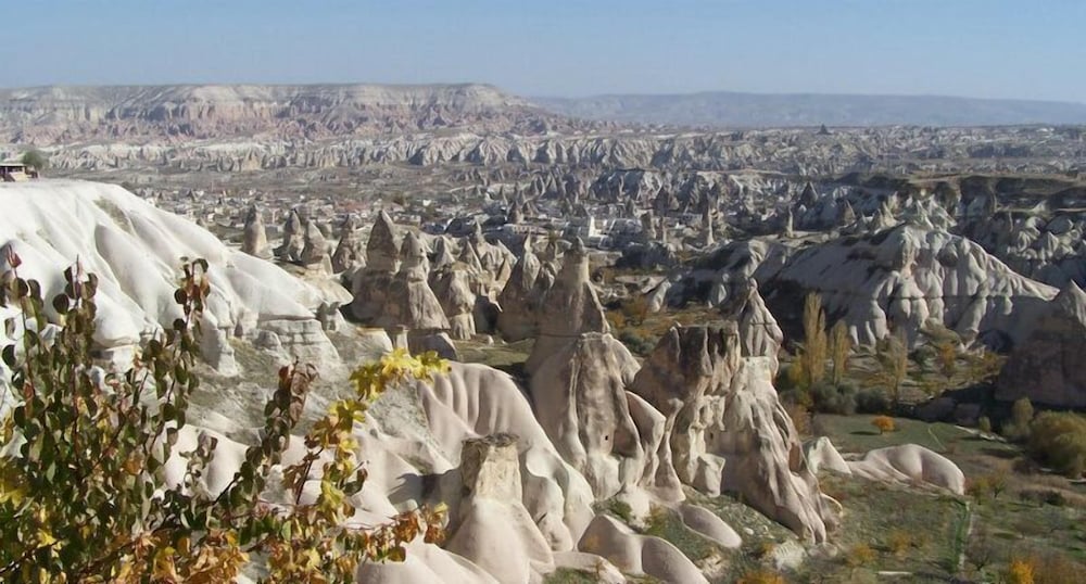 Фото Nino Cave Suites