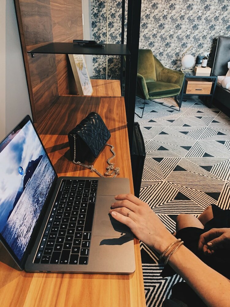 Фото Hôtel St-Thomas