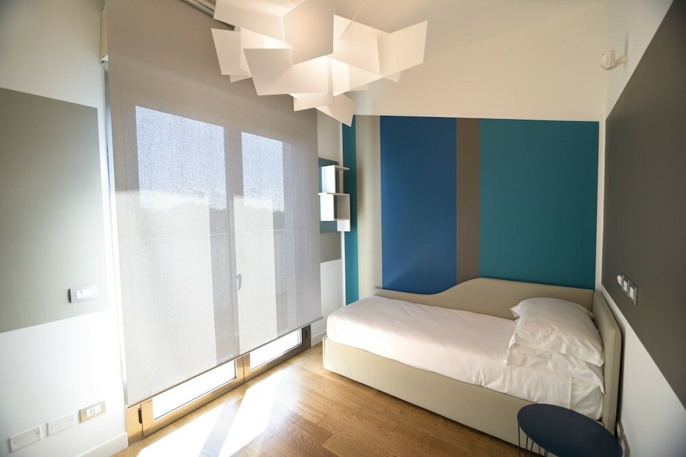 Фото Hotel The One