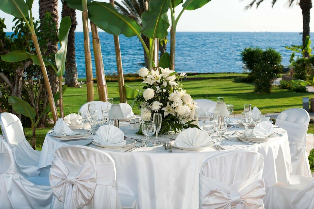 Фото Constantinou Bros Athena Beach Hotel